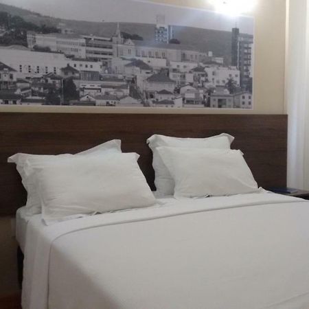 Hotel 494 Oliveira-Mg Esterno foto